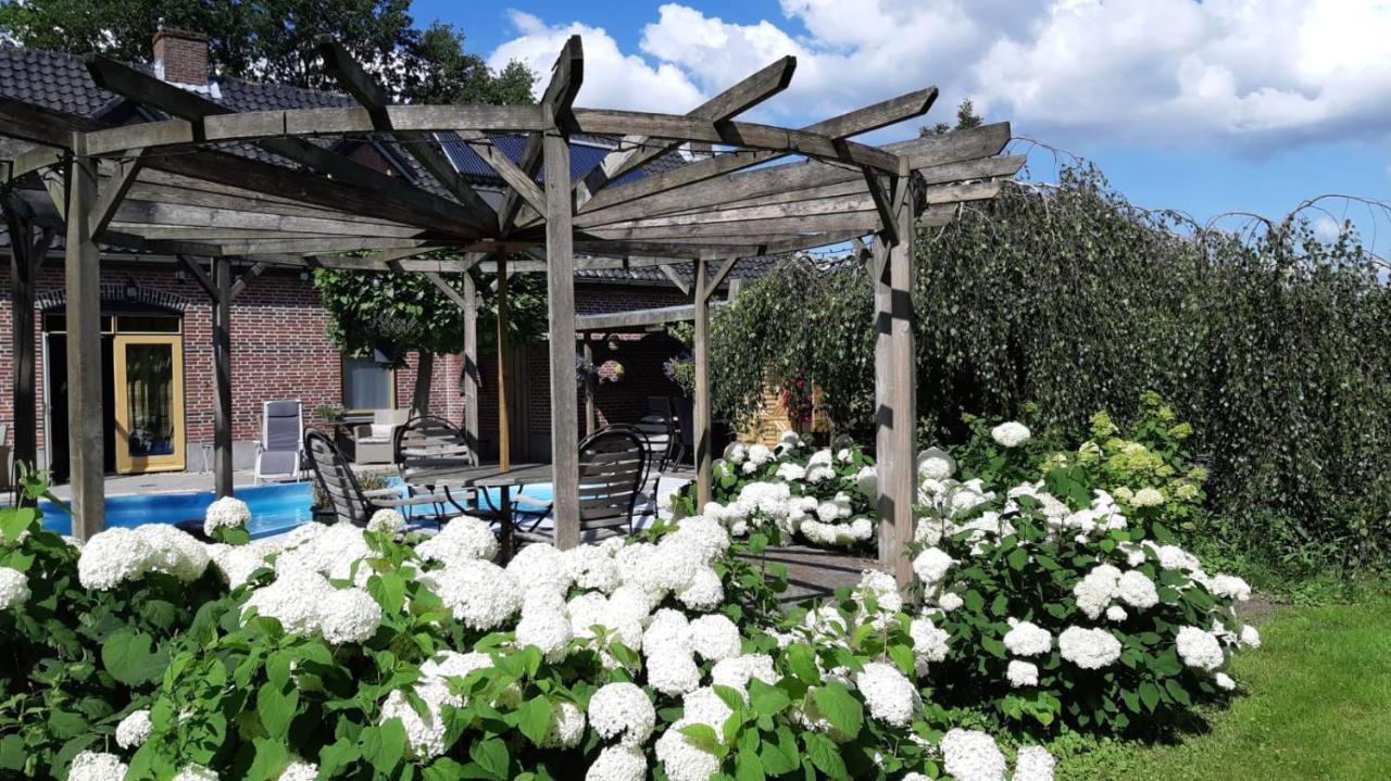 Irish Bowtop Op Het Platteland Van Huize Ouwervelden Wouwsche Plantage Exterior photo